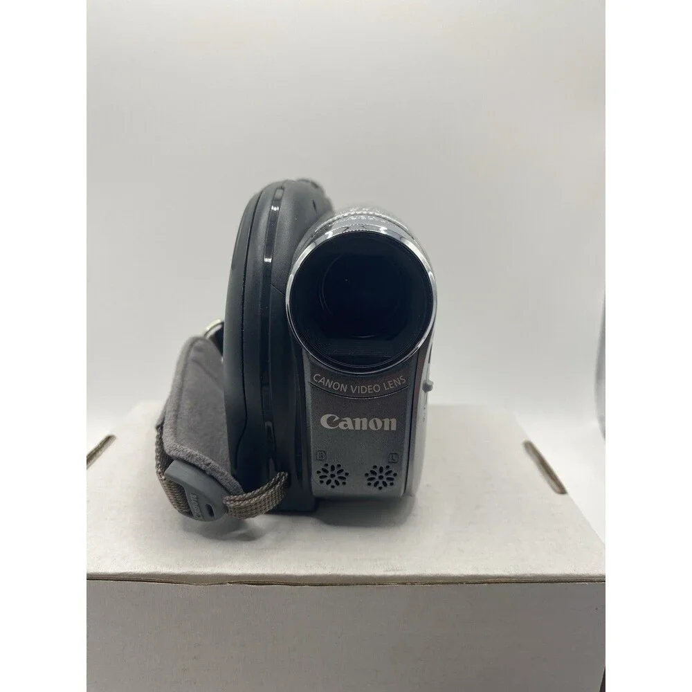 Canon DC330 DVD Camcorder 48x Zoom w/ Remote & AC Adapter Tested Works